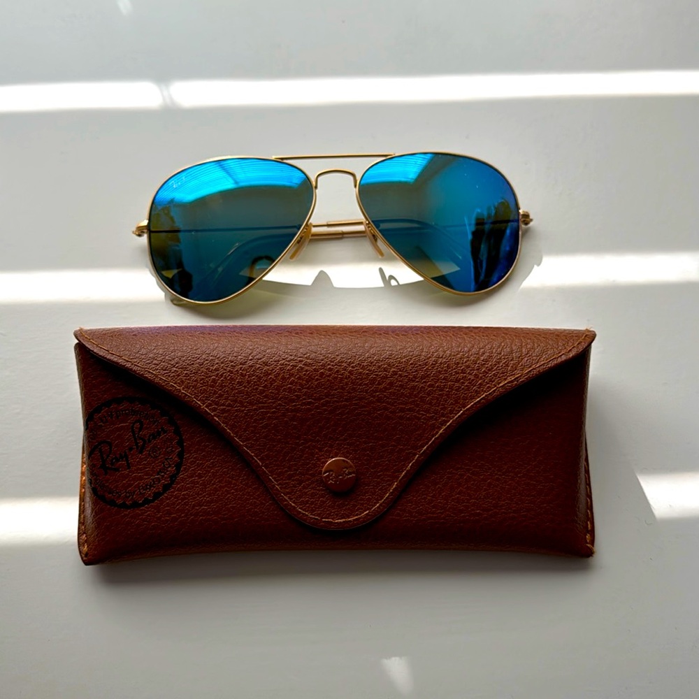 Ray-Ban aviator blue mirror sunglasses